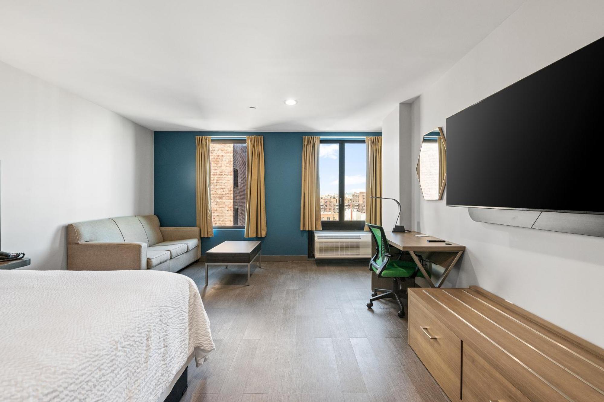 Holiday Inn Express & Suites Нью-Йорк Екстер'єр фото